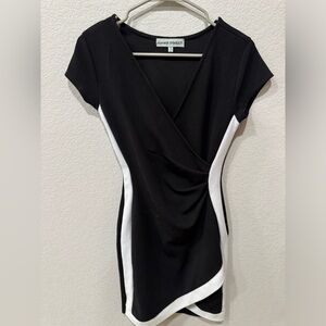 Excellent condition black and white dress